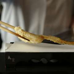 秘伝の技術で異なる食感が味わえる瀬戸内産『きす』の天ぷら