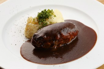 『洋食おがた特製ハンバーグ』