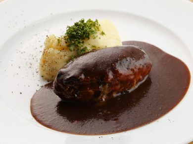 『洋食おがた特製ハンバーグ』