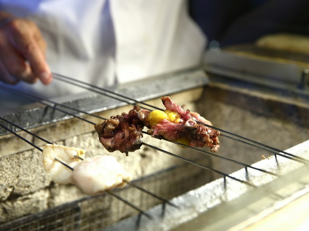 料理に魂を宿す仕上げの焼き