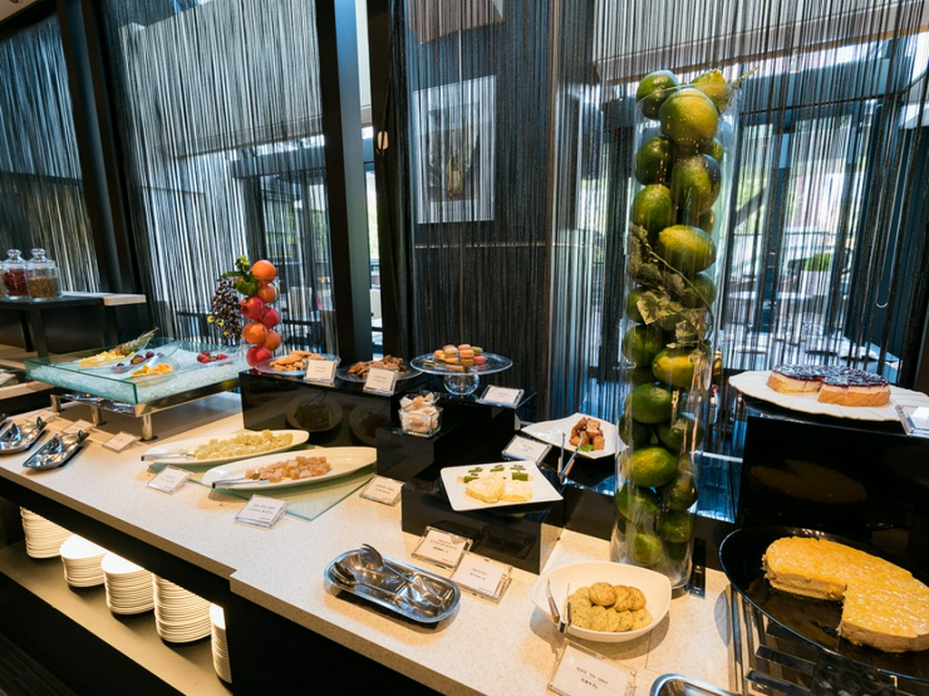 サラダビュッフェ、デザートビュッフェで贅沢なひととき