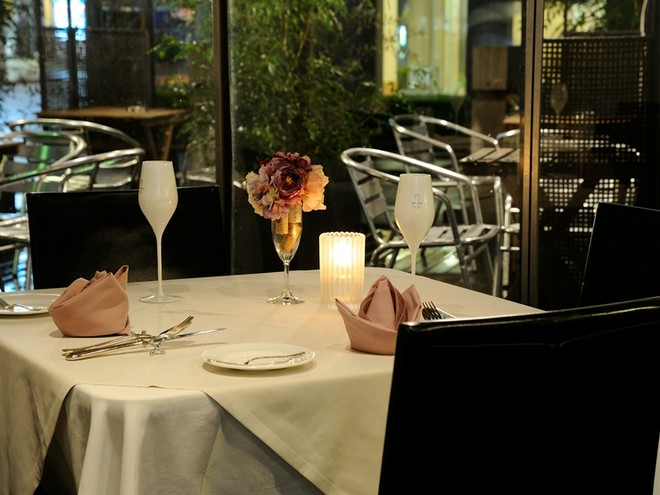 テラス席がある