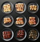 白モツ 790円/テッチャン 790円/マルチョウ 750円/上ミノ 950円/ミノサンド 790円/ハツ 790円/センマイ 790円