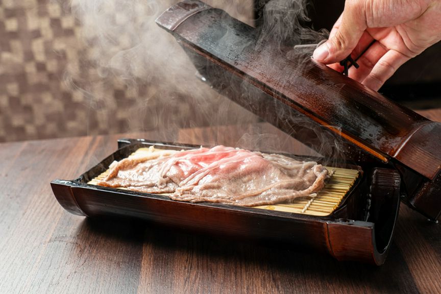 落ち着いた雰囲気に包まれた、デート向けの焼肉店