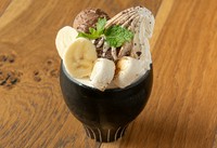 お酒を飲んだ後の締めにもおすすめ。18時以降から注文できる夜パフェ『赤ワインNON』