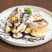 バナナとチョコが美味しさを引き立てます。