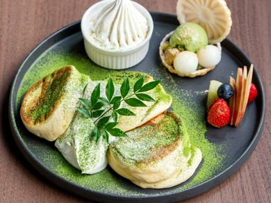 ふわっと膨らんだ生地はとろける美味しさ。ANNONオリジナル和テイストの『パンケーキ ANNON』