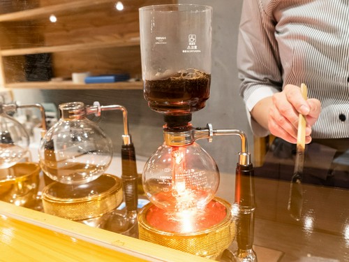 ゆっくりとコーヒーの美味しさを引き出して