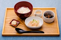 カリっと揚げた長芋をかつお節風味がクセになる和風ポテトフライに仕上げました。