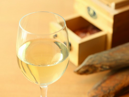 そのまま飲んでしまいたくなるほど、芳醇な香りが漂う「だし」