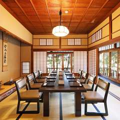 終始ぬくもりに満ちた、居心地の良い空間にて食事