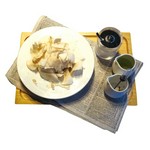 マッシュルームを使用したカルパッチョです。