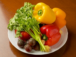 畑の香りが広がる広島県産の「有機野菜」