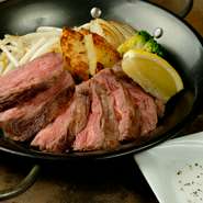 3月10日にリニューアルオープンして、メニューも新たに変更しています。鉄板料理を中心に、一品メニューも豊富にご用意。飲んで食べて、通常の宴会とは一味違う歓送迎会をお約束。