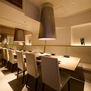 最大12名様までご利用可能の完全個室