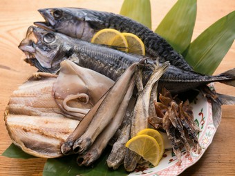 完全に水分を飛ばさないのでふっくら焼き上がる『一夜干し』