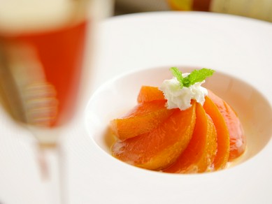 多彩な要望に応えられるよう、60種類のワインを用意				