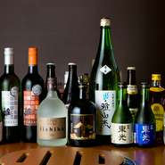 気軽に飲める大衆的なお酒が多いのも嬉しいところ。コースには120分の飲み放題を良心的な値段で付ける事ができます。日本酒は地元の『雅山流』がお店のイチオシ。