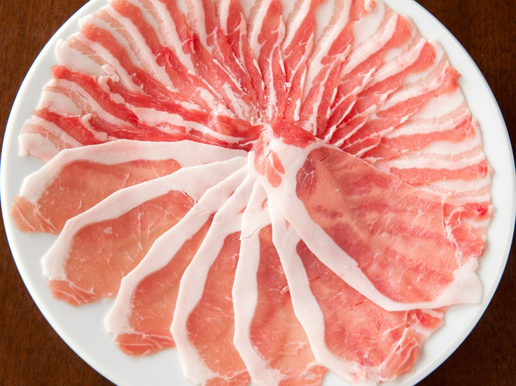 「メイン」　黒豚しゃぶしゃぶ　※コースの一品。季節によって内容は変わります。