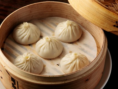 肉汁あふれる『上海小籠包』は、皮から手作りにこだわる