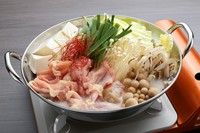 鶏の旨みが溶け込んだ『白湯鍋』
