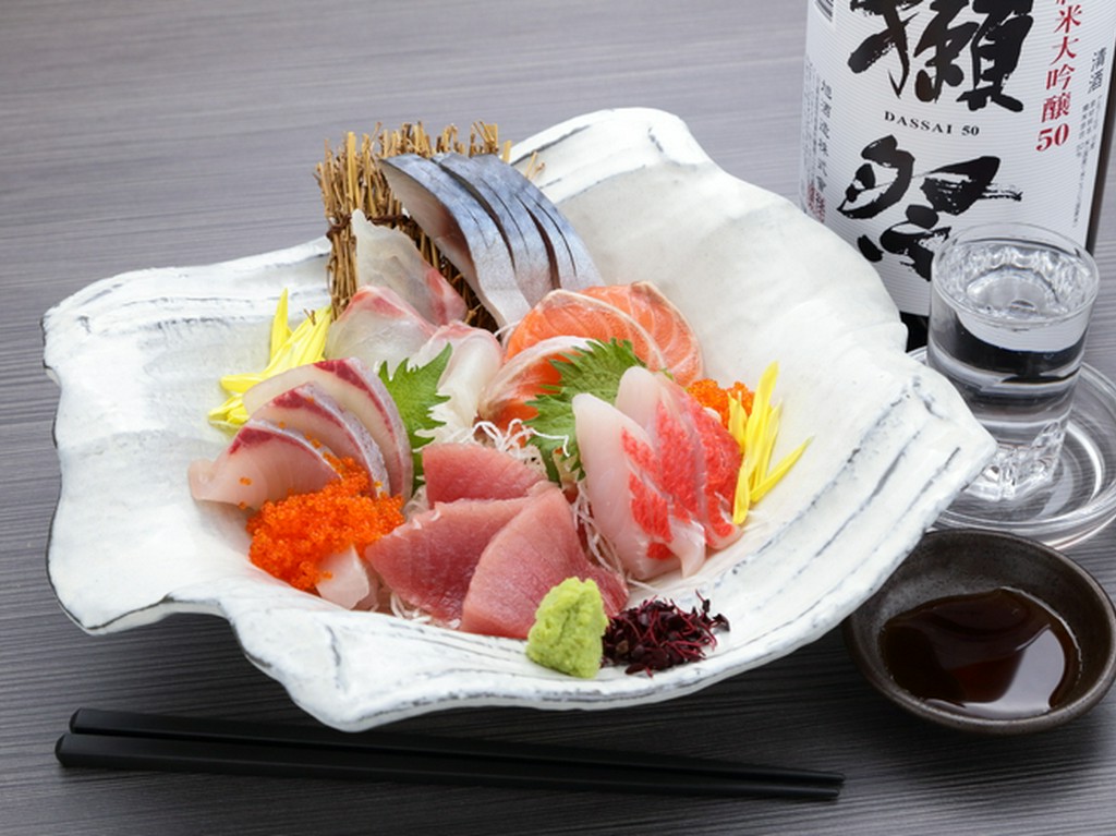 毎朝市場から届けられる「旬の食材」