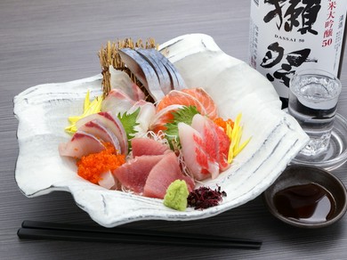 毎朝市場から届けられる「旬の食材」