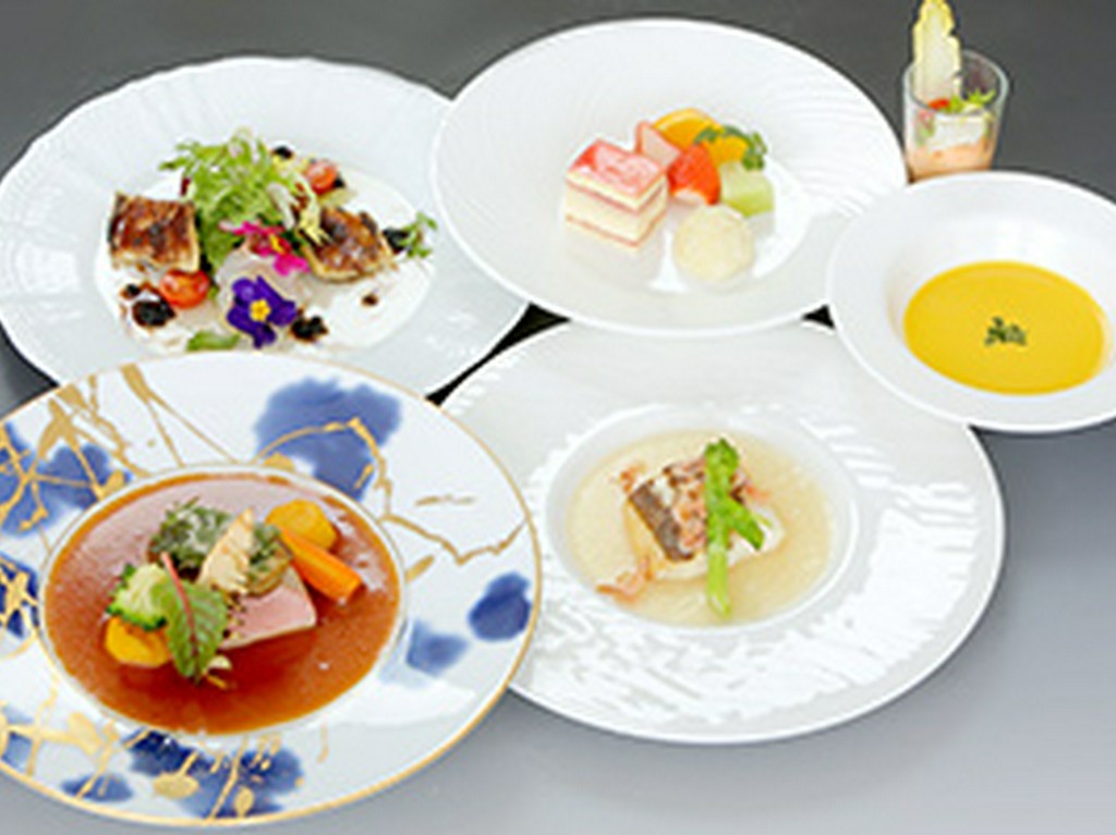 ママ友女子会プランあり！　おしゃれな軽食スタイルで旬を満喫