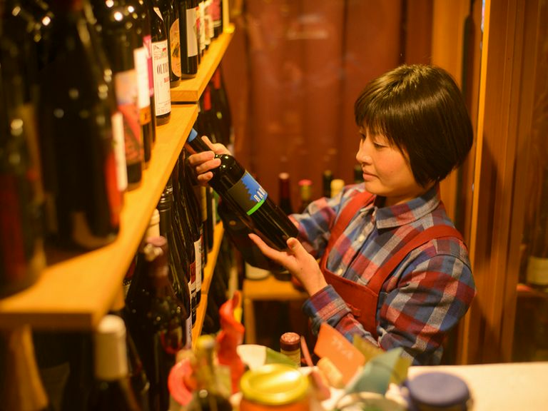 100種類以上の自然派ワインと、ハートを感じる国産ワインに酔う