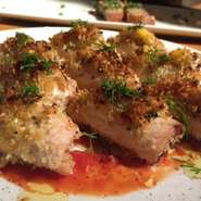 人数／4名～
来店時間／18:00～22:00
予約期限／前日の23:00までにご予約ください
※当日キャンセルの場合、キャンセル料を頂戴いたします。
・お料理は大皿でのご提供となります。
・アレルギーがある場合は必ずご連絡ください。
・ご予約にて承ります。