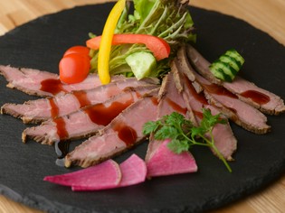 しっとりとした柔らかさが自慢の『自家製ローストビーフ』