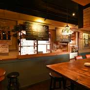 パーティーなどに気兼ねなく楽しめる、フロア丸ごと貸切プランの用意もございます。ウェディングプランにも携わってきたプロを始め、スタッフ一同、全力でお手伝いさせて頂きます。お気軽にお問い合わせください。