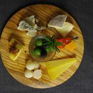 チーズ盛り合わせ（3種／6種）