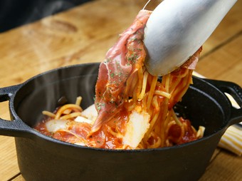 イタリア直送！　熟成生ハムのチーズたっぷり贅沢ナポリタン