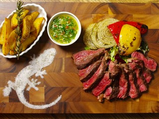 【飲み放題付】桜チップ瞬間燻製ステーキメインのコース　5000円