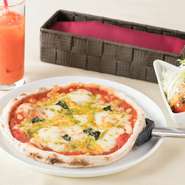 パスタorピザorリゾット　バゲット＋スープ