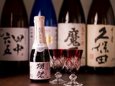 全国の美酒が豊富。獺祭・宝剣・花陽浴など日本酒がズラリ