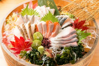 新鮮！　たっぷり！　旨い！　『ごっつ桶盛り』　※2人前から承ります