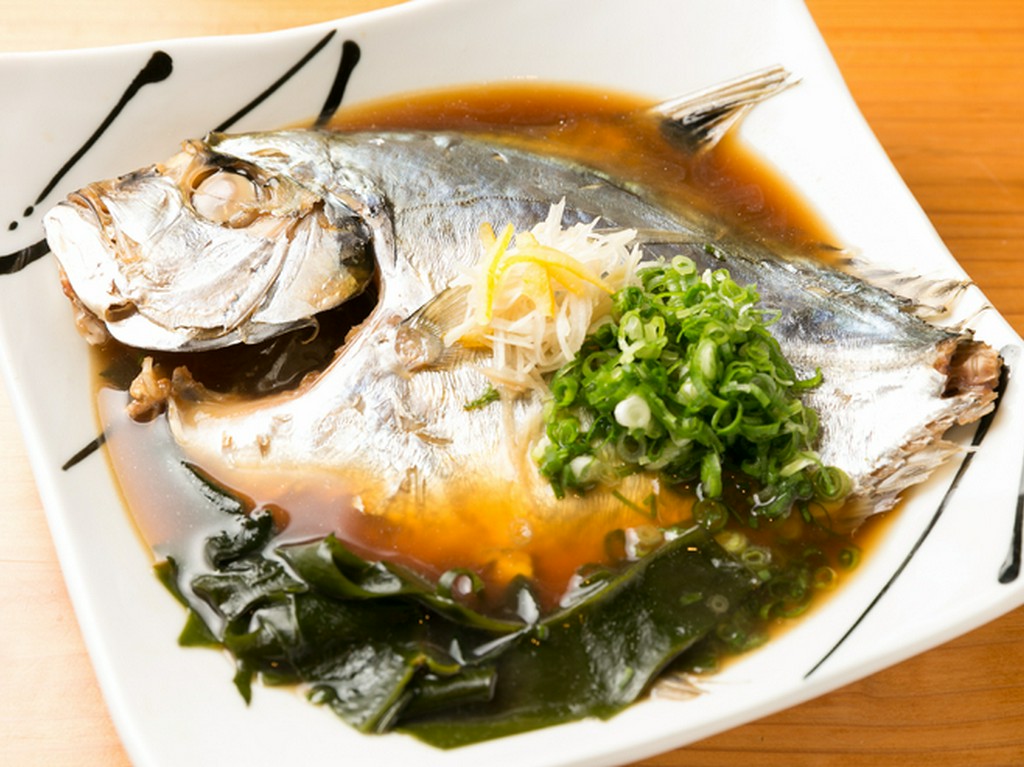 毎日、違う魚が楽しめる『日替わり鮮魚の煮付け』