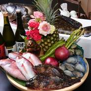 九州産の野菜に九州近海で獲れた新鮮な魚　地元の味を堪能できる