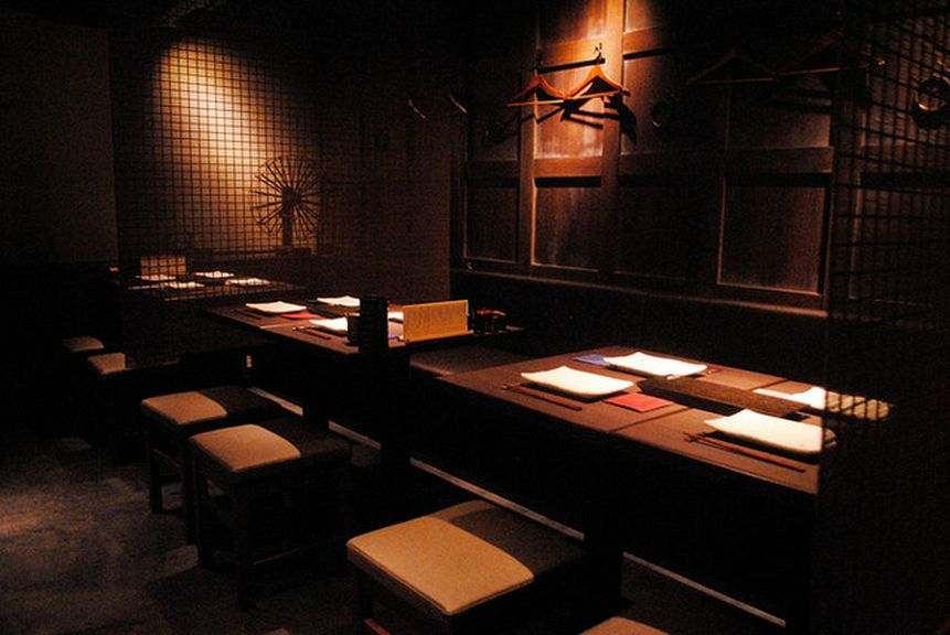 こだわり鶏料理のコースで女子会を堪能下さい
