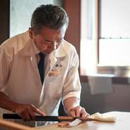 季節の食材を使った料理で、日本の四季を表現