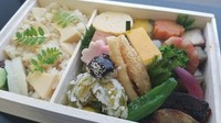 四季折々、旬な食材を使用。彩豊なお弁当に仕上げました。
