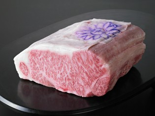 神戸牛の中でも最高級A5ランクのサーロインをご用意