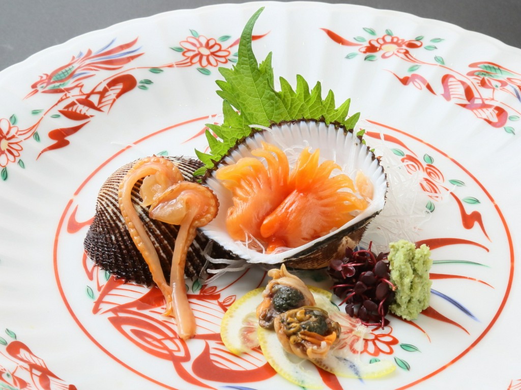 地元塩竃の食材を中心とした新鮮なお寿司