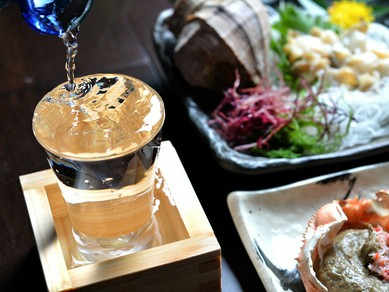 コースでも単品でもOK。多彩なお酒を楽しめる飲み放題プラン