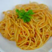 蟹の旨味を凝縮した癖になる味です。
サラダ/ドリンクセット　1090円