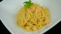 海老の旨味をうまく引出したパスタソースです。
サラダ/ドリンクセット　1090円