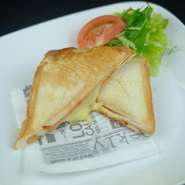 ハム2段、チーズ
ドリンクセット　730円