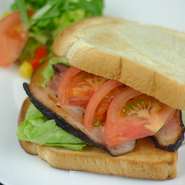 ベーコン、レタス、トマト
ドリンクセット　780円